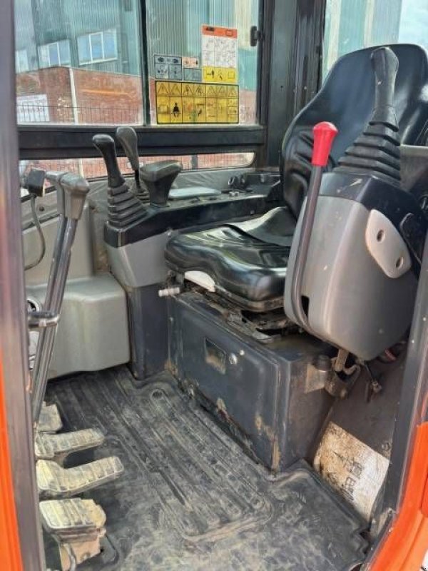 Minibagger du type Doosan DX 27 Z, Gebrauchtmaschine en MOL (Photo 6)