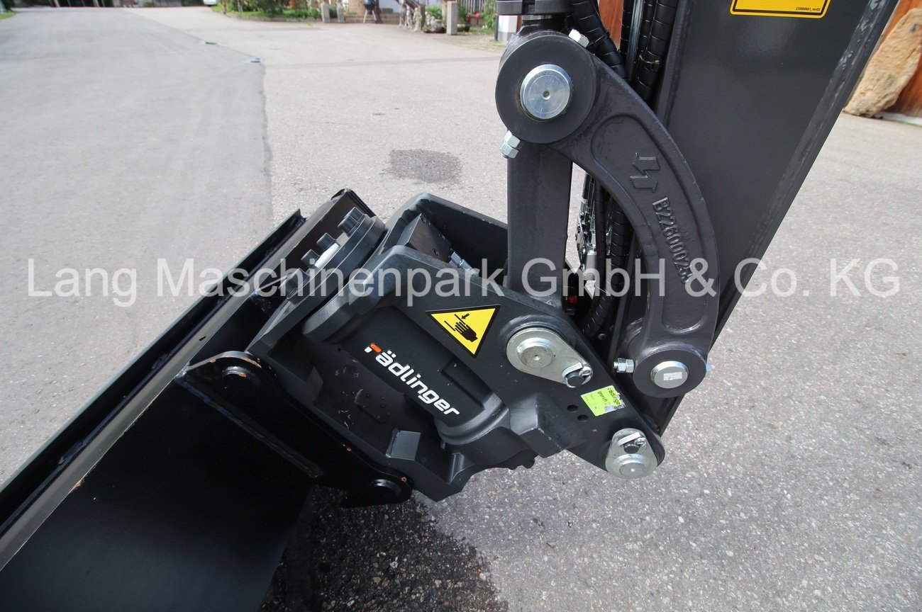 Minibagger van het type Eurocomach 60 ZT inkl. Powertilt & Löffelset, Neumaschine in Petting (Foto 10)