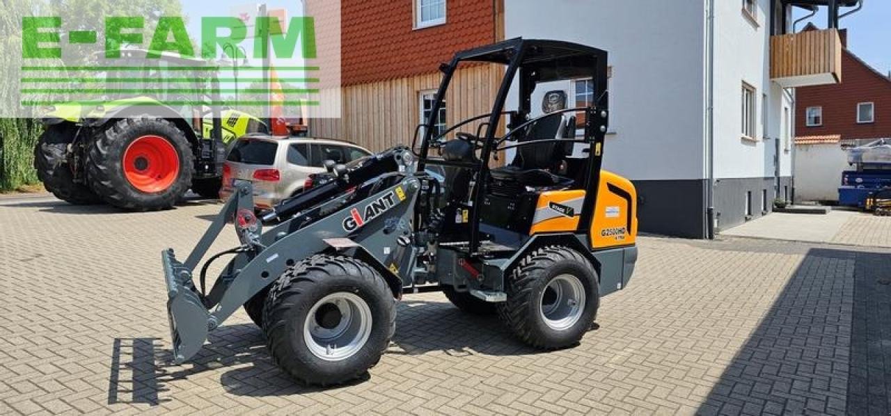 Minibagger typu GiANT g 2500 x-tra hd y, kompaktradlader mit euro-aufnahme, 2,4 t, niedriges hubgerüst, Gebrauchtmaschine v WALDKAPPEL-BISCHHAUSEN (Obrázek 2)