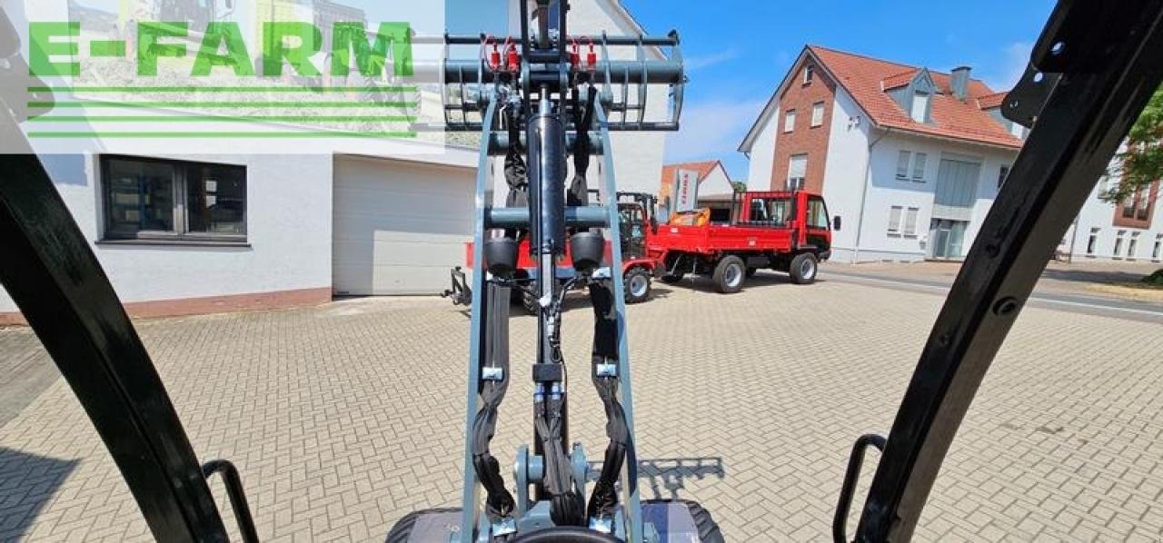 Minibagger tip GiANT g 2500 x-tra hd y, kompaktradlader mit euro-aufnahme, 2,4 t, niedriges hubgerüst, Gebrauchtmaschine in WALDKAPPEL-BISCHHAUSEN (Poză 13)