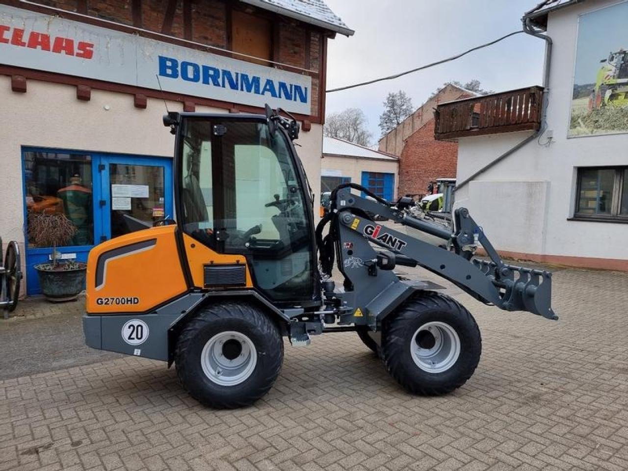 Minibagger Türe ait GiANT g 2700 hd mit kabine und euro aufnamhe, Gebrauchtmaschine içinde WALDKAPPEL-BISCHHAUSEN (resim 2)