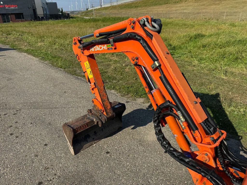 Minibagger van het type Hitachi EX8-2B, Gebrauchtmaschine in Zevenbergschen Hoek (Foto 4)