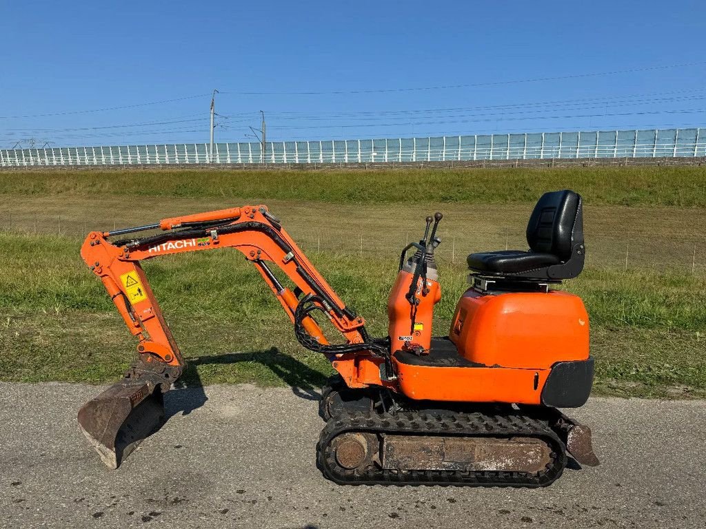 Minibagger des Typs Hitachi EX8-2B, Gebrauchtmaschine in Zevenbergschen Hoek (Bild 2)