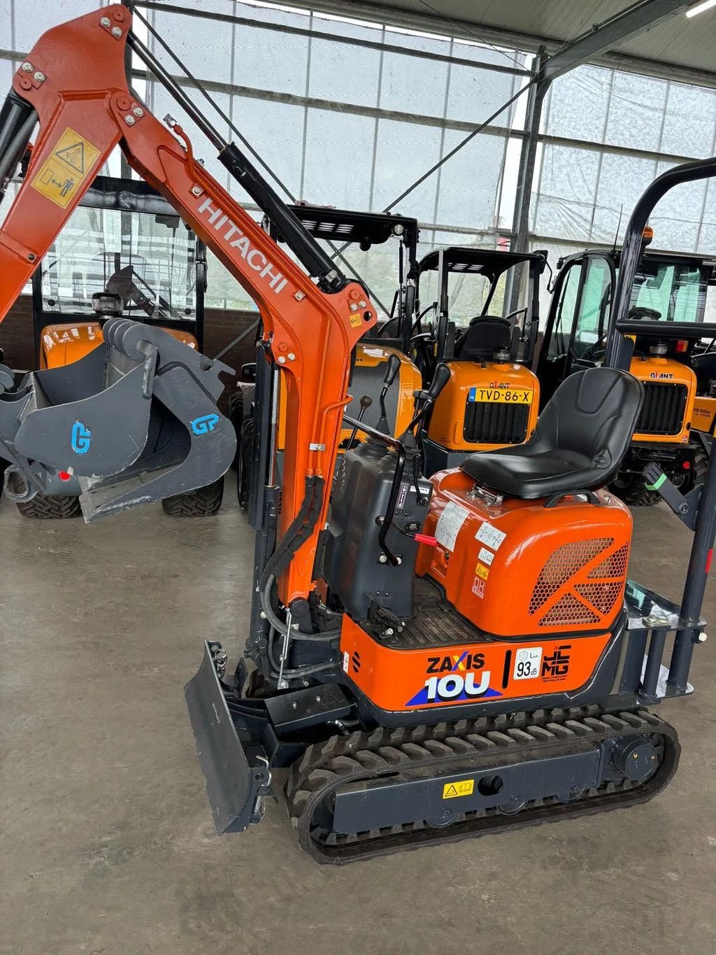 Minibagger tipa Hitachi Zaxis 10U CW00 met 3 grondbakken, Gebrauchtmaschine u Kwintsheul (Slika 1)