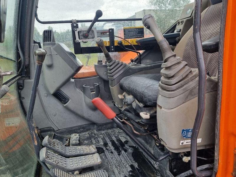 Minibagger tip Hitachi ZAXIS80SB, Gebrauchtmaschine in Gabersdorf (Poză 16)