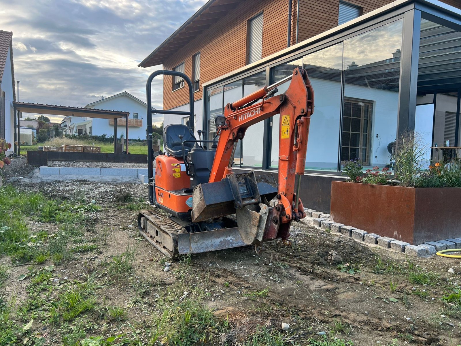 Minibagger des Typs Hitachi ZX 10, Gebrauchtmaschine in Neumarkt Sank Veit  (Bild 1)