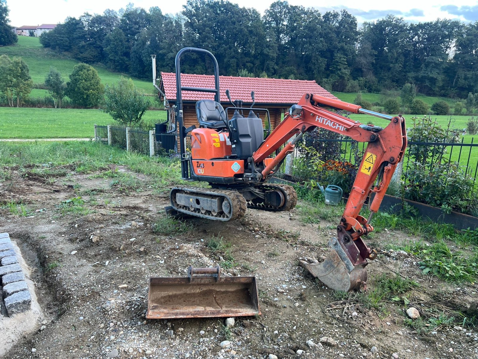 Minibagger tip Hitachi ZX 10, Gebrauchtmaschine in Neumarkt Sank Veit  (Poză 3)