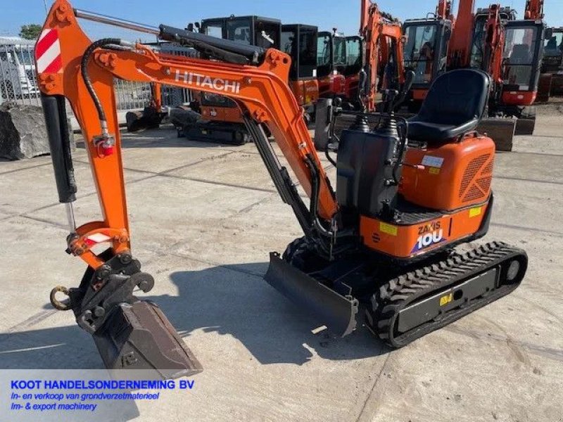 Minibagger del tipo Hitachi ZX 10u-6 Only 375 Hours, Gebrauchtmaschine In Nieuwerkerk aan den IJssel (Immagine 1)