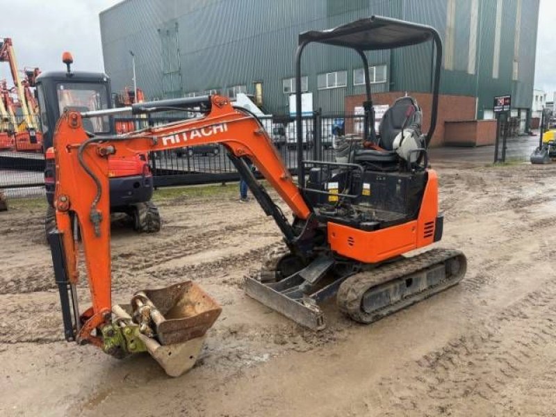 Minibagger du type Hitachi ZX 19, Gebrauchtmaschine en MOL (Photo 1)