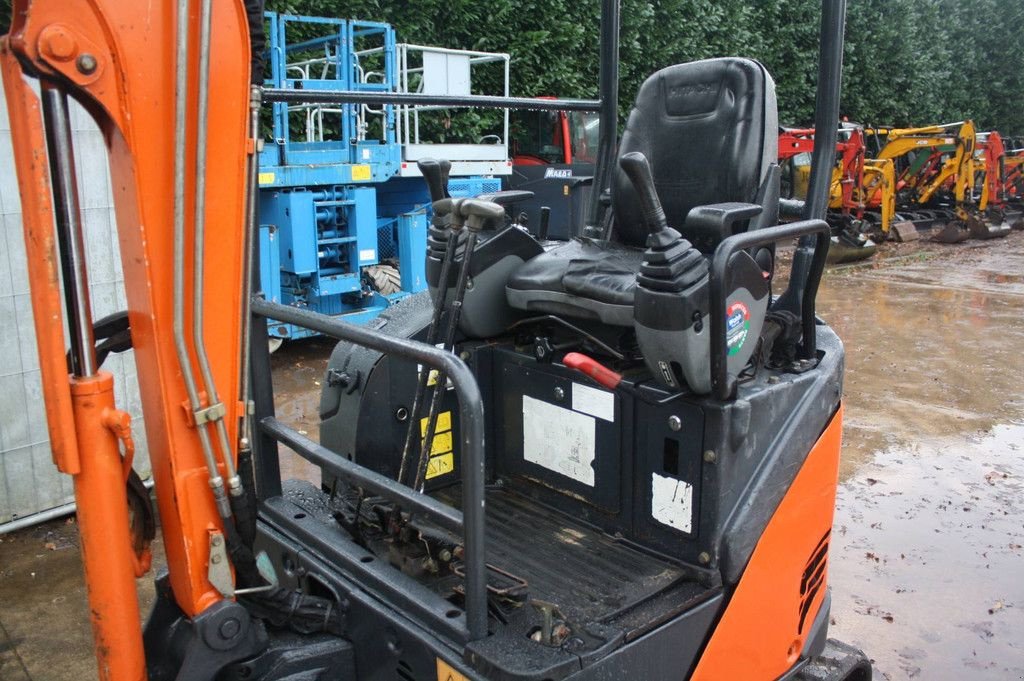 Minibagger del tipo Hitachi ZX17U-2, Gebrauchtmaschine en Antwerpen (Imagen 7)