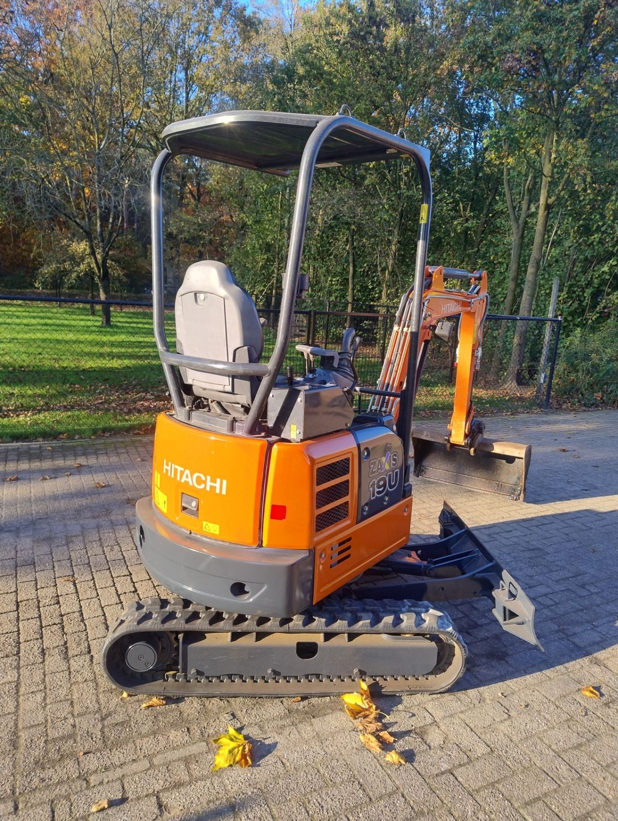 Minibagger typu Hitachi Zx19u-5, Gebrauchtmaschine w Veldhoven (Zdjęcie 7)