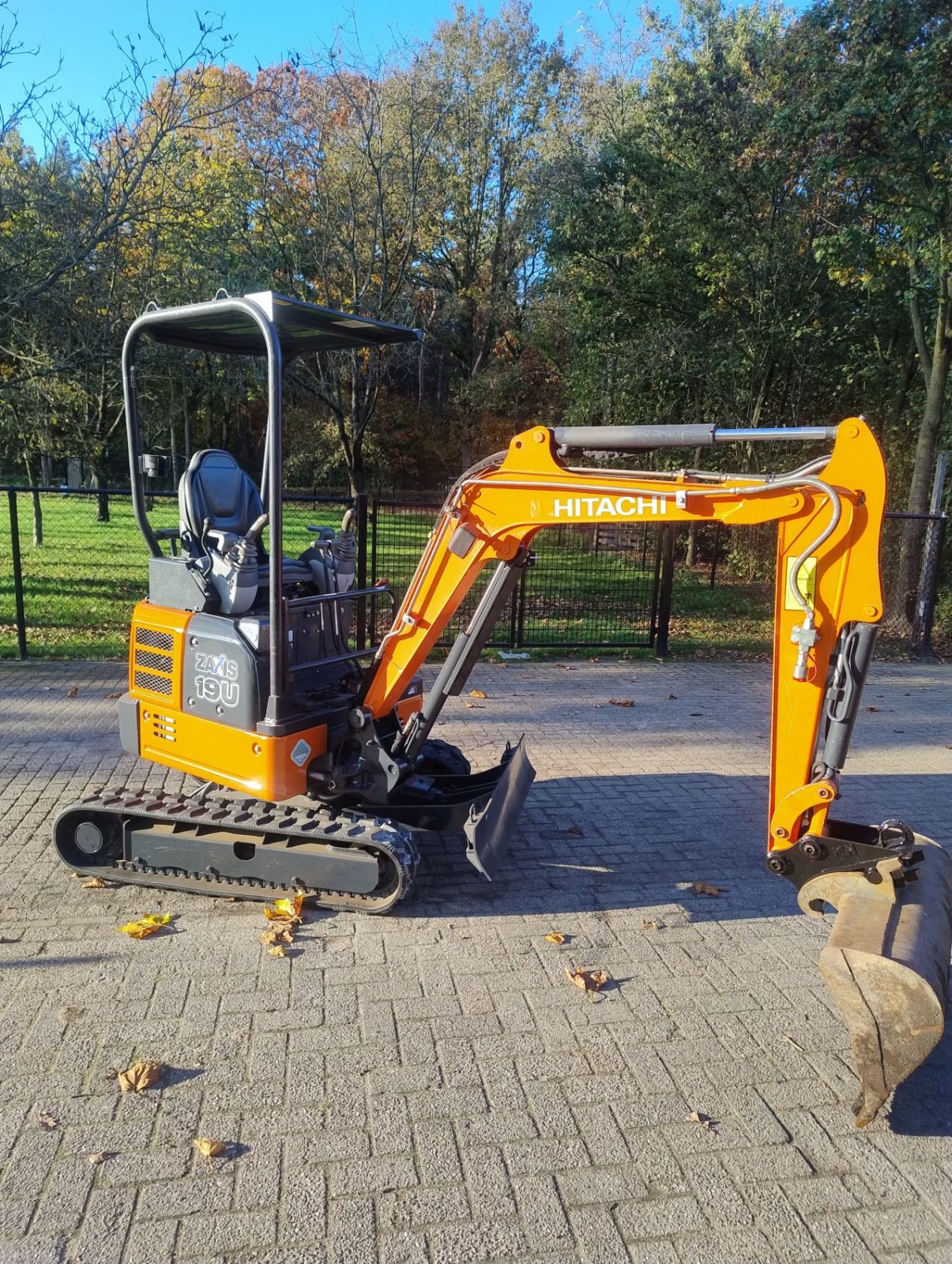 Minibagger typu Hitachi Zx19u-5, Gebrauchtmaschine w Veldhoven (Zdjęcie 5)