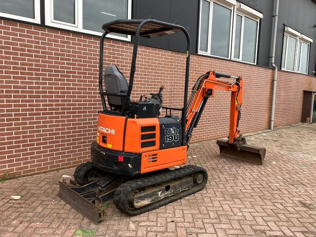 Minibagger typu Hitachi ZX19U-5A, Gebrauchtmaschine v Barneveld (Obrázek 4)