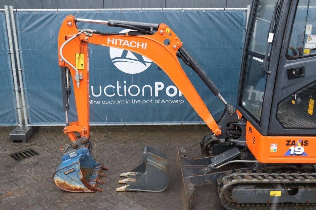 Minibagger del tipo Hitachi ZX19U-5A, Gebrauchtmaschine en Antwerpen (Imagen 10)