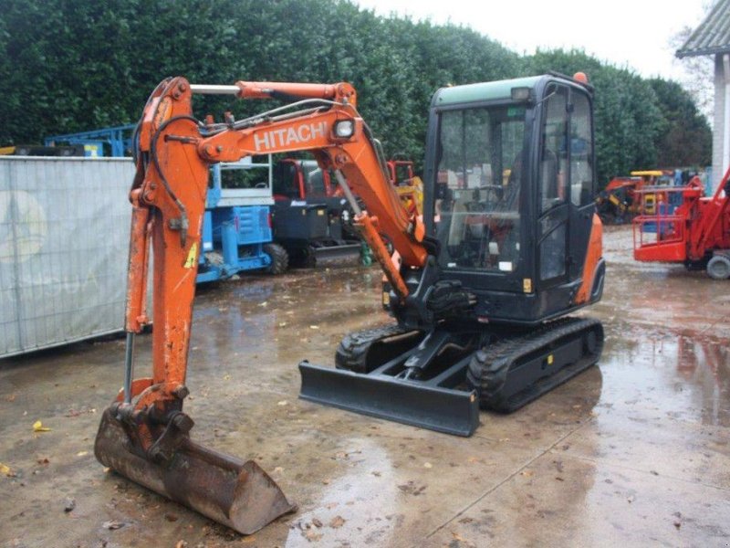 Minibagger du type Hitachi ZX27-3, Gebrauchtmaschine en Antwerpen (Photo 1)