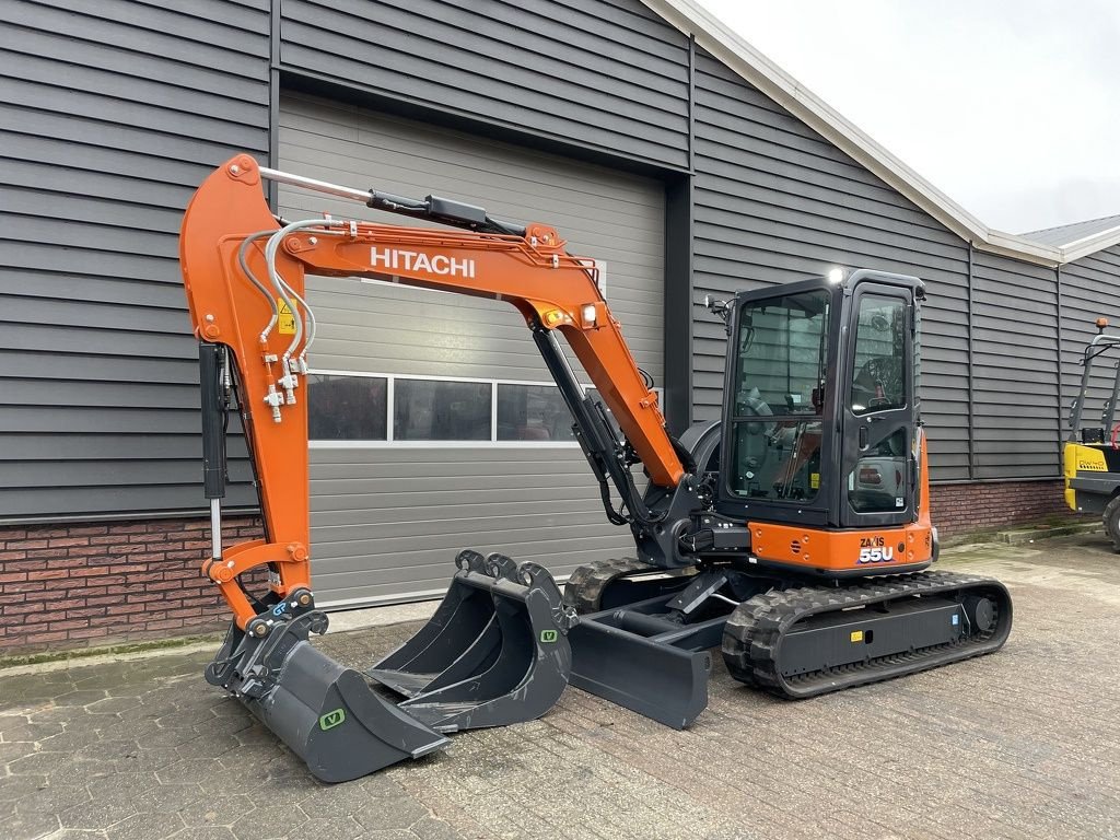 Minibagger del tipo Hitachi ZX55 U-6 minigraver NIEUW met AIRCO &euro;879 LEASE, Neumaschine In Neer (Immagine 5)