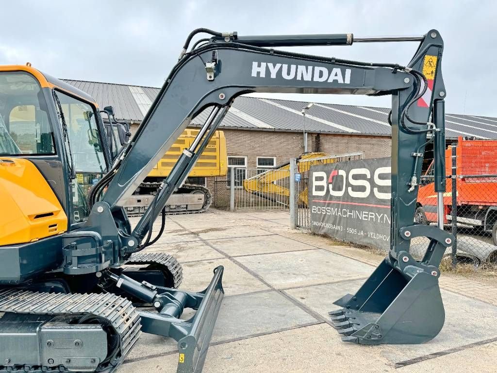 Minibagger tipa Hyundai HX60 - New / Unused / 2024 Model, Gebrauchtmaschine u Veldhoven (Slika 11)