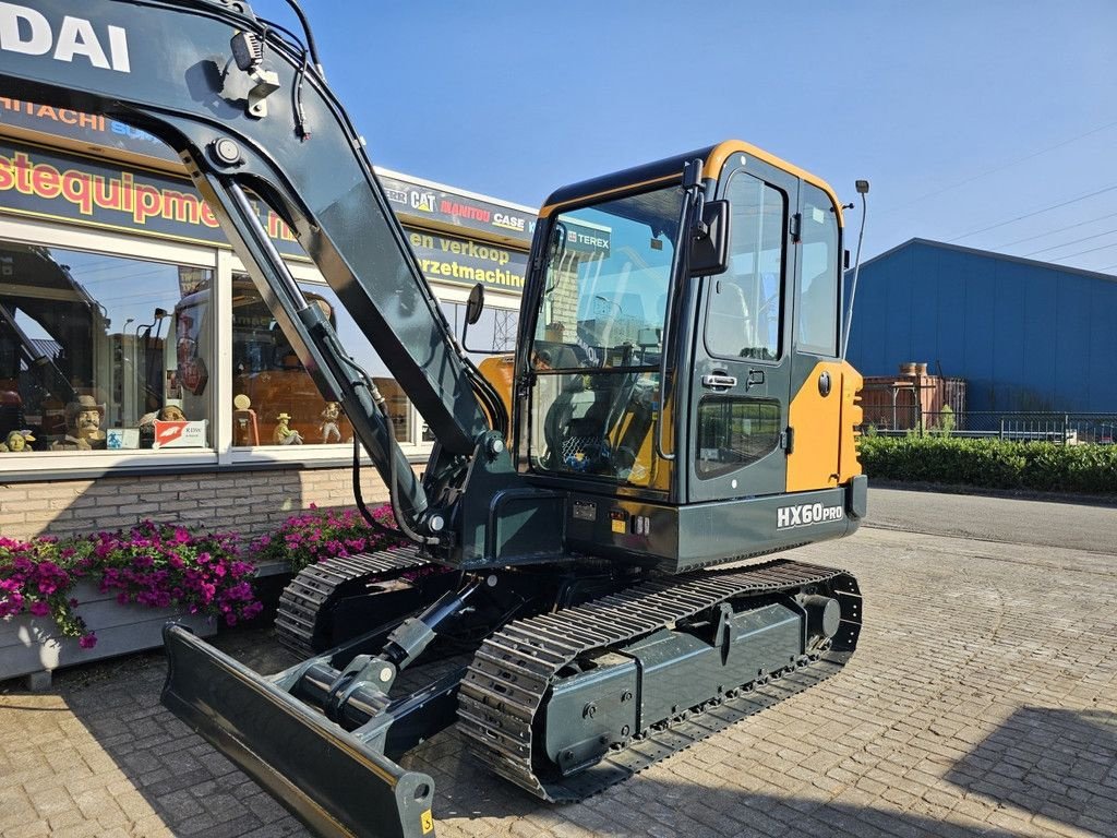 Minibagger van het type Hyundai HX60PRO, Neumaschine in Krabbendijke (Foto 9)