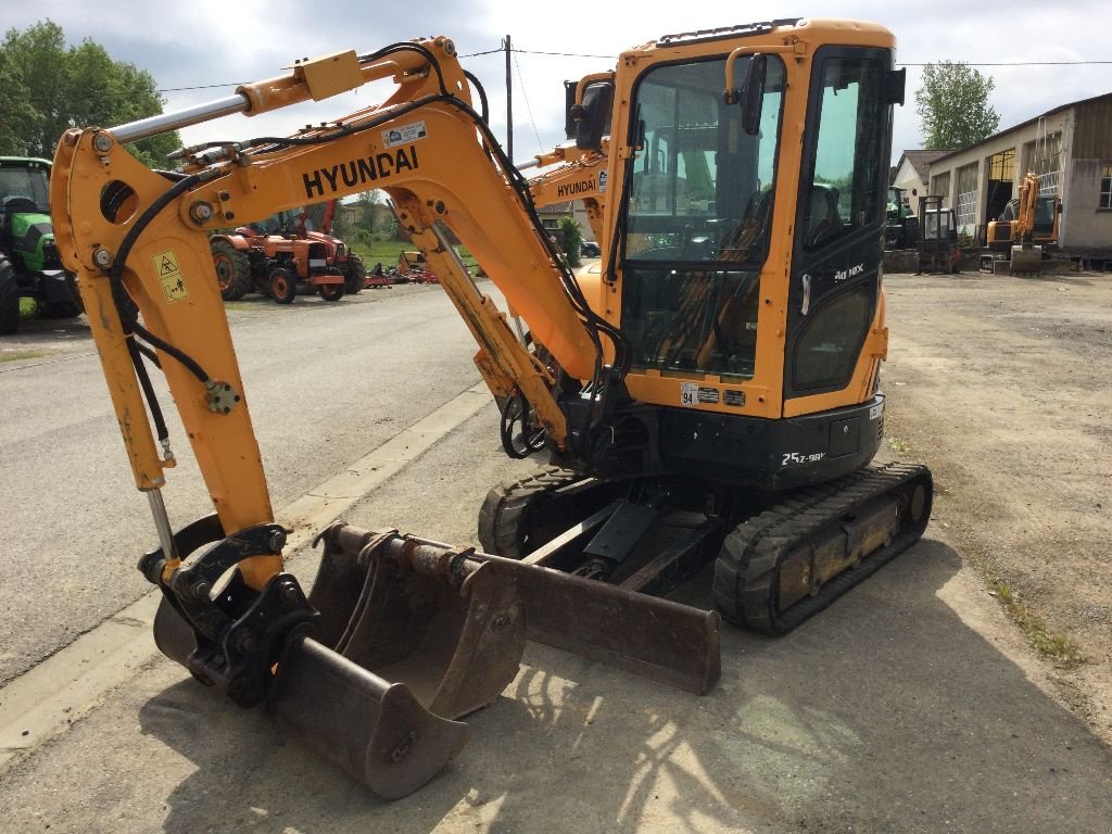 Minibagger a típus Hyundai R25 Z9AK, Gebrauchtmaschine ekkor: L'ISLE JOURDAIN (Kép 2)