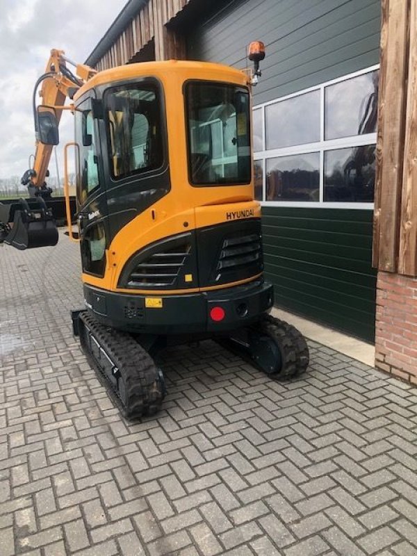 Minibagger van het type Hyundai R25Z-9ak, Neumaschine in Wijster (Foto 4)