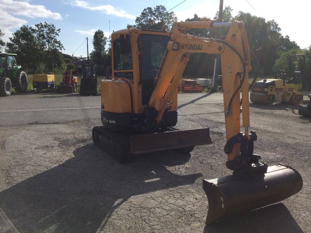 Minibagger del tipo Hyundai R25Z-9AK, Gebrauchtmaschine In L'ISLE JOURDAIN (Immagine 4)