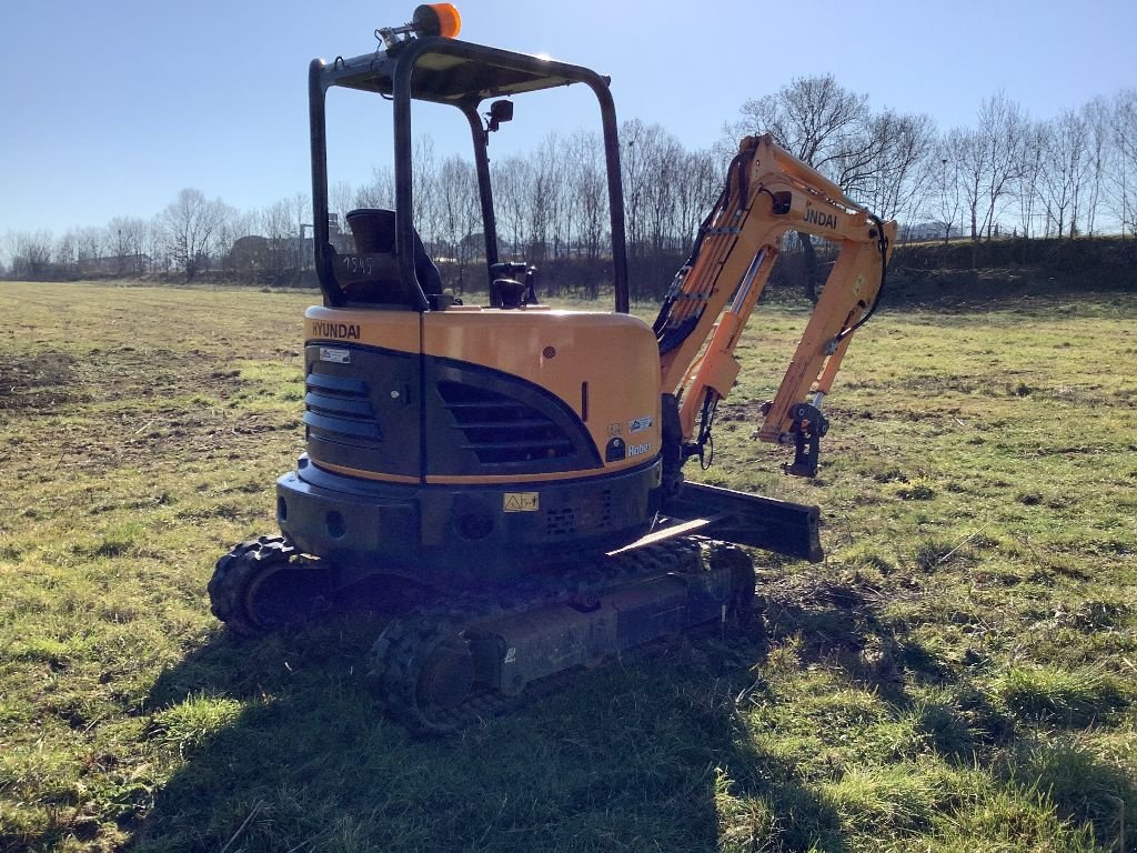 Minibagger del tipo Hyundai R25Z 9AK, Gebrauchtmaschine In L'ISLE JOURDAIN (Immagine 2)