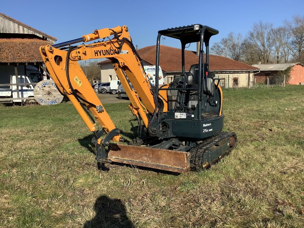 Minibagger typu Hyundai R25Z 9AK, Gebrauchtmaschine v L'ISLE JOURDAIN (Obrázok 1)