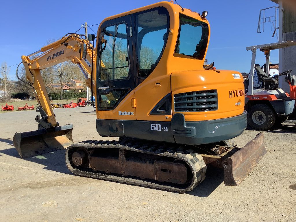 Minibagger van het type Hyundai R60-9, Gebrauchtmaschine in L'ISLE JOURDAIN (Foto 3)