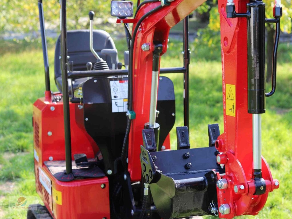 Minibagger van het type HZC Power DKB881 Minibagger mit verstellbarem Fahrwerk und Schwenkarm, Neumaschine in Krefeld (Foto 8)