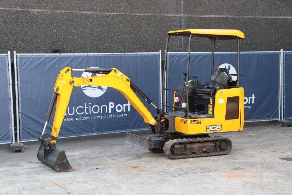 Minibagger del tipo JCB 15 C-1, Gebrauchtmaschine en Antwerpen (Imagen 10)