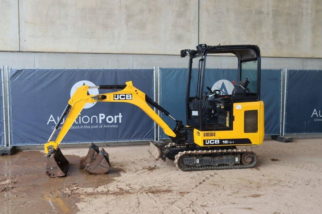 Minibagger du type JCB 16C-1 T3, Gebrauchtmaschine en Antwerpen (Photo 1)