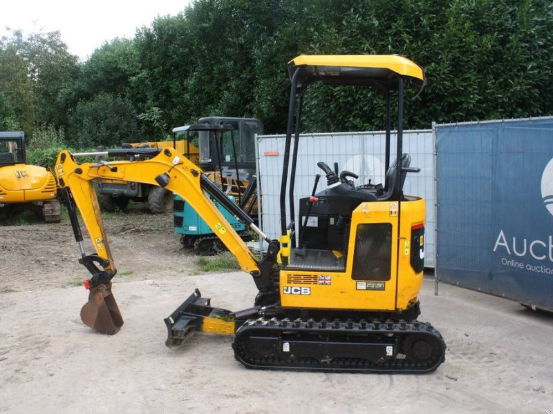 Minibagger del tipo JCB 18Z-1, Gebrauchtmaschine en Antwerpen (Imagen 1)