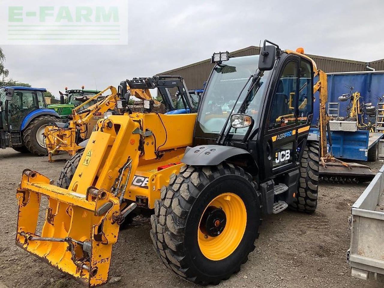 Minibagger typu JCB 542-70, Gebrauchtmaschine v SHREWSBURRY (Obrázek 2)