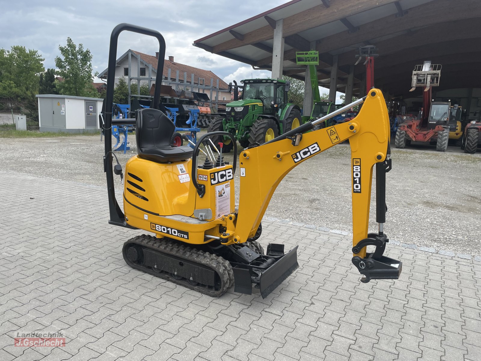 Minibagger of the type JCB 8010 CTS, Neumaschine in Mühldorf (Picture 1)