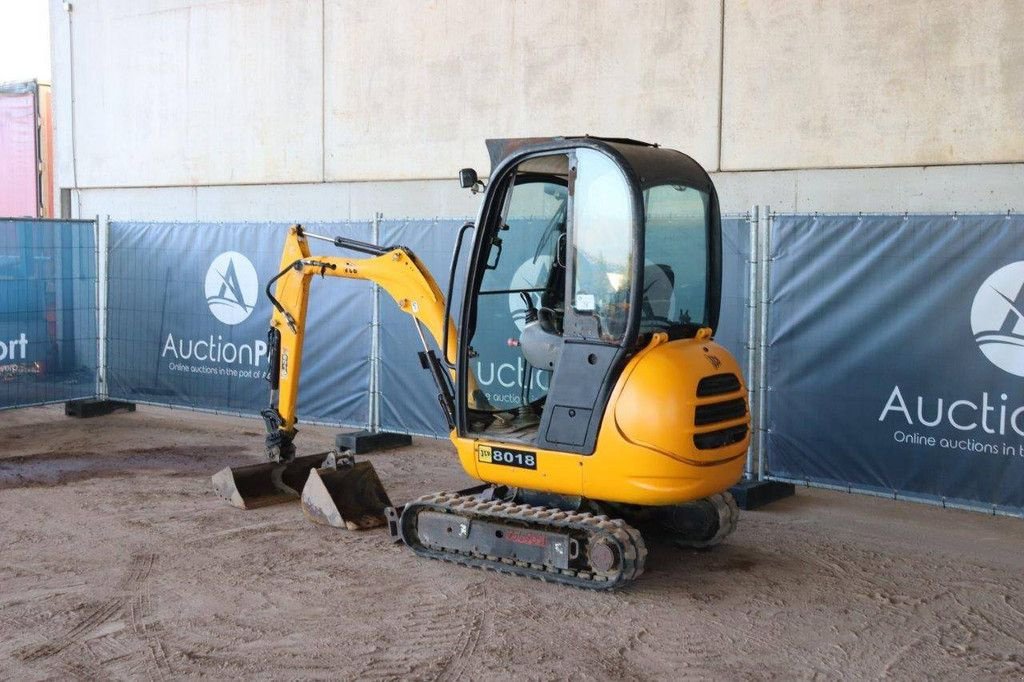 Minibagger Türe ait JCB 8018, Gebrauchtmaschine içinde Antwerpen (resim 3)