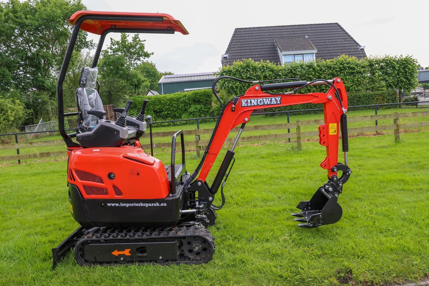 Minibagger of the type Kingway Carol, Neumaschine in Hollandscheveld (Picture 9)