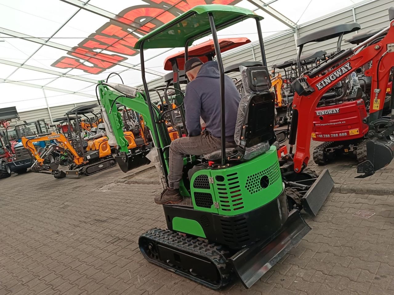 Minibagger of the type Kingway Neon, Neumaschine in Hollandscheveld (Picture 3)