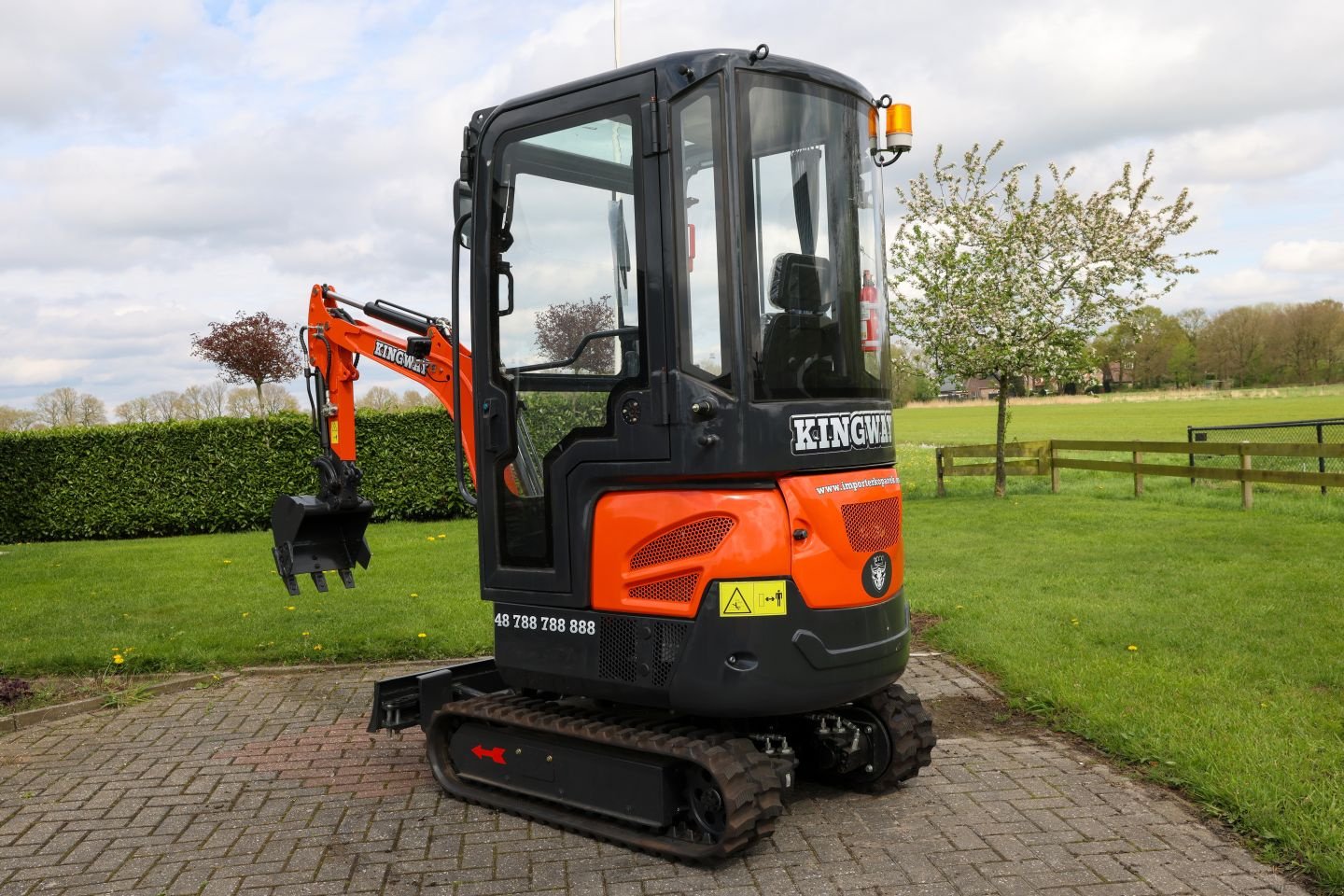 Minibagger of the type Kingway VIP18, Neumaschine in Hollandscheveld (Picture 2)