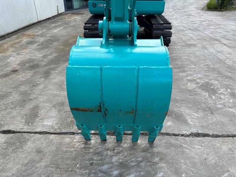 Minibagger typu Kobelco SK60-8, Gebrauchtmaschine v Casic (Obrázek 5)