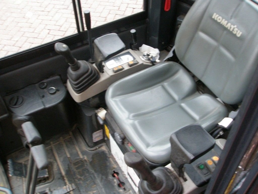 Minibagger tip Komatsu PC16R-3HS, Gebrauchtmaschine in Barneveld (Poză 6)