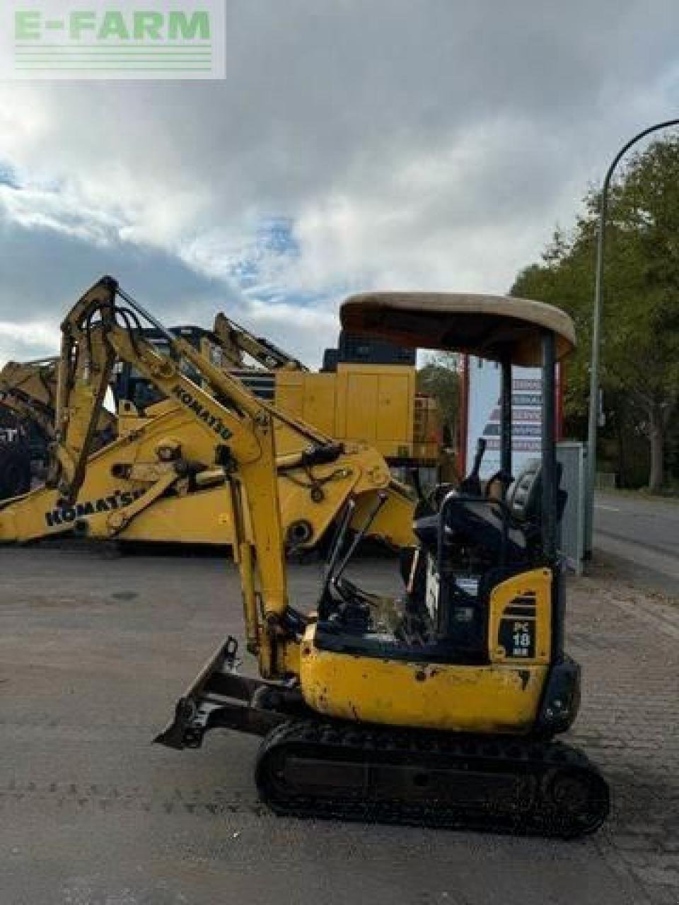 Minibagger des Typs Komatsu pc18 mr - 2 **bj. 2005 * 6623h, Gebrauchtmaschine in ÜBERHERRN / SAAR (Bild 1)