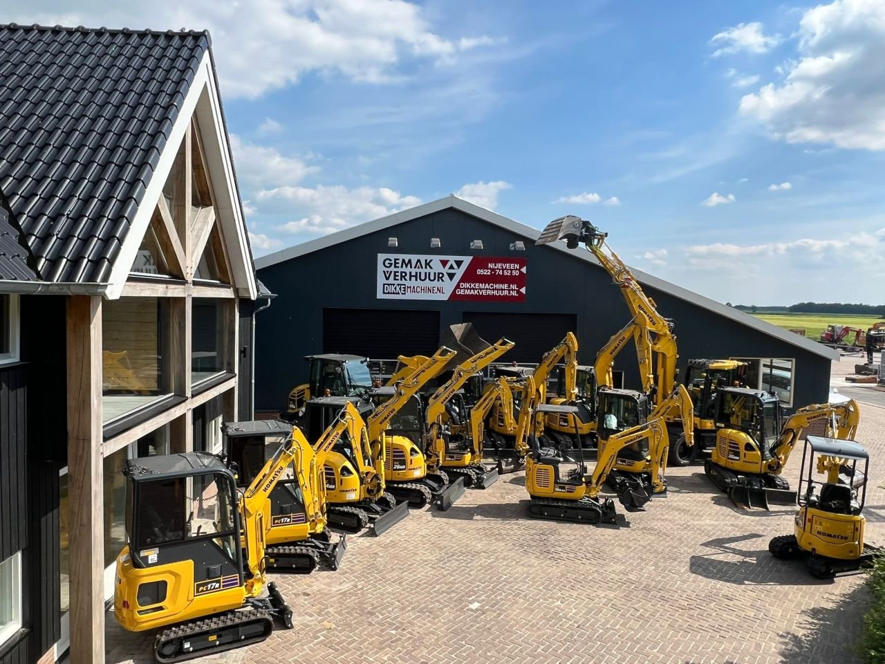 Minibagger of the type Komatsu PC26MR-5, Neumaschine in Nijeveen (Picture 8)