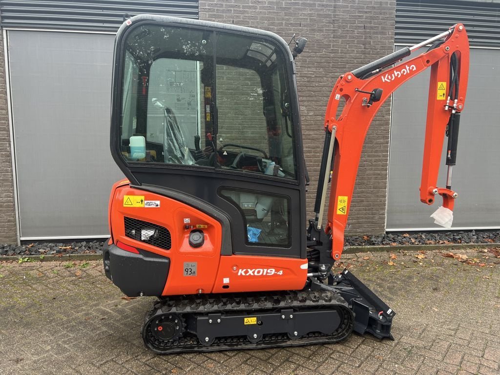 Minibagger des Typs Kubota KX 019-4 GLHI Minikraan, Neumaschine in Laren Gld (Bild 6)