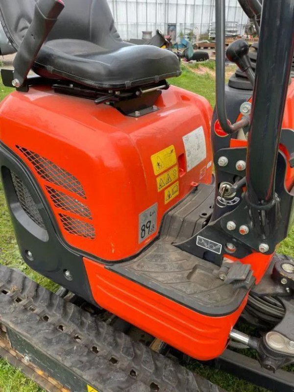 Minibagger des Typs Kubota Nieuwstaat U10-3 slechts 187 echte uren!, Gebrauchtmaschine in Kwintsheul (Bild 7)