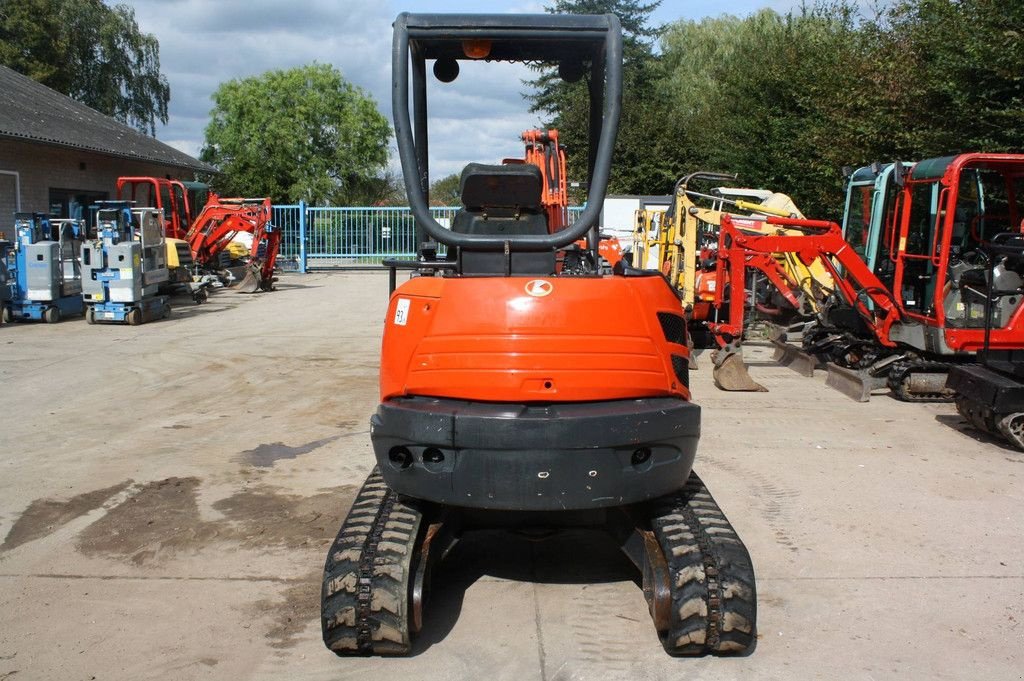 Minibagger du type Kubota U25-3A, Gebrauchtmaschine en Antwerpen (Photo 4)