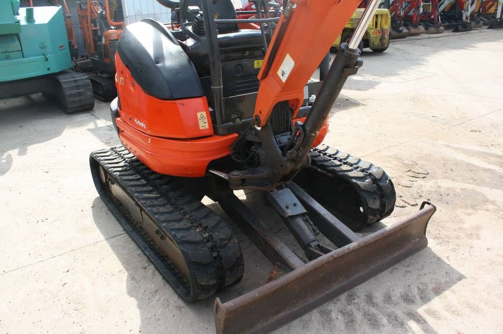 Minibagger du type Kubota U25-3A, Gebrauchtmaschine en Antwerpen (Photo 10)