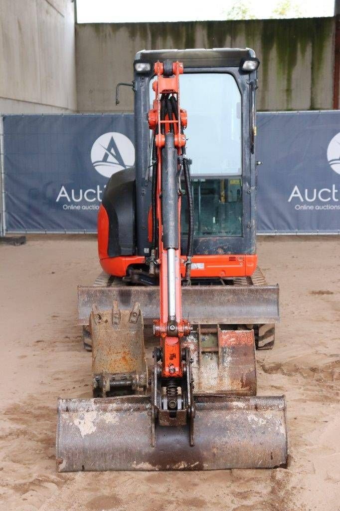 Minibagger du type Kubota U27-4, Gebrauchtmaschine en Antwerpen (Photo 9)