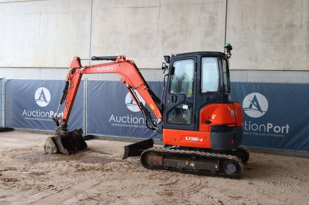 Minibagger du type Kubota U36-4, Gebrauchtmaschine en Antwerpen (Photo 3)