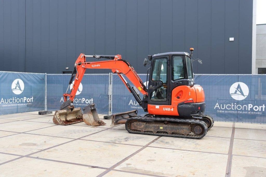 Minibagger del tipo Kubota U48-4, Gebrauchtmaschine en Antwerpen (Imagen 3)