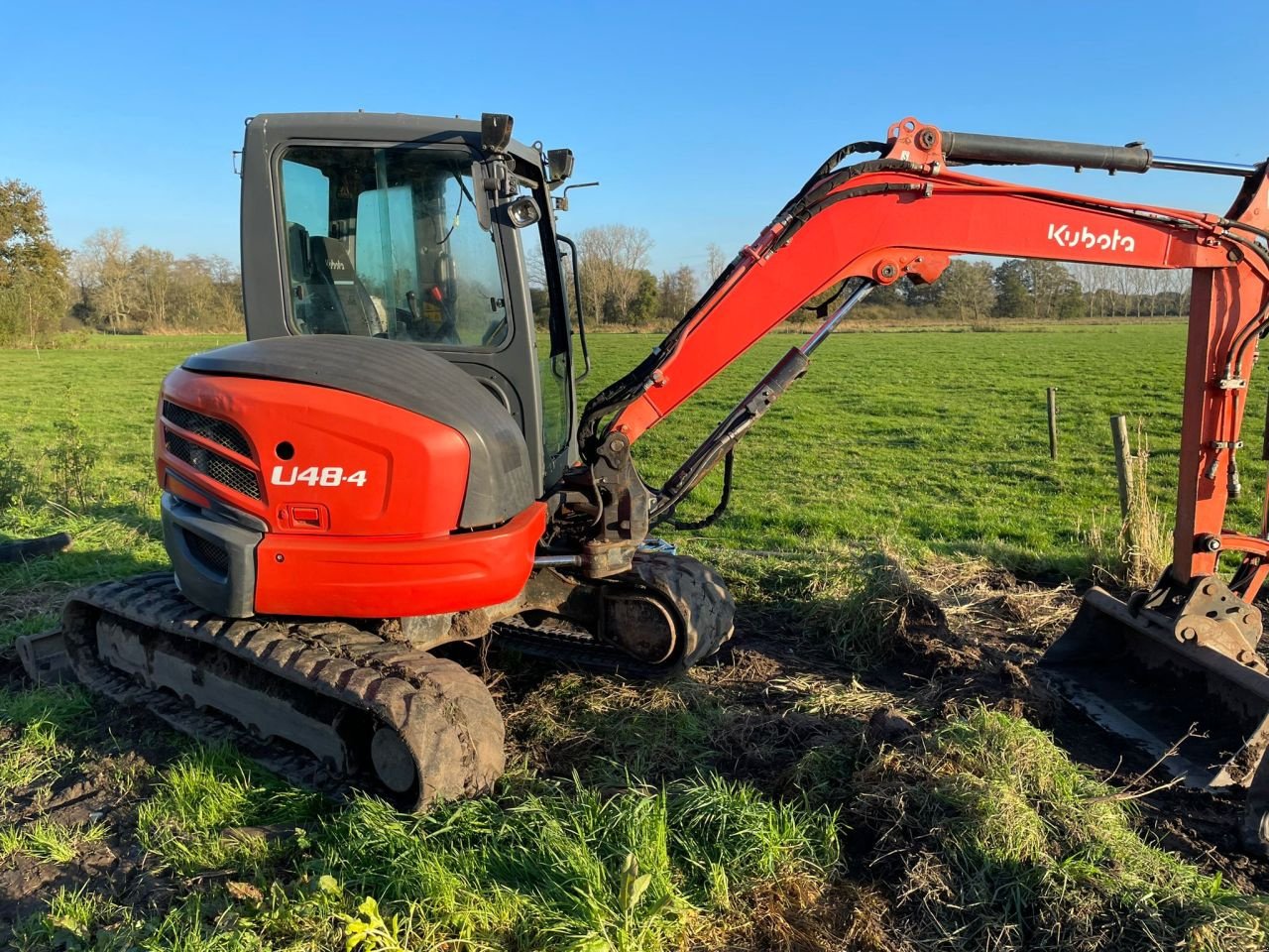 Minibagger du type Kubota U48, Gebrauchtmaschine en Udenhout (Photo 3)